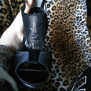 New gilnt black sexy heels